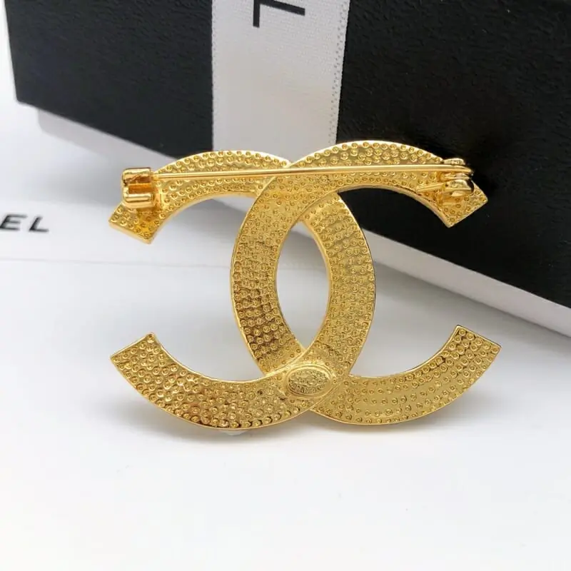 chanel brooches pour femme s_12052371